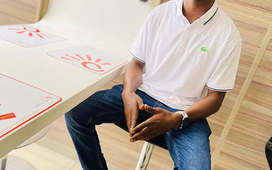 Blackjosh: Noel bonanza twink amcığında her damlasını seviyor