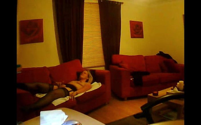 Dogging after dark: Kullanılmış prezervatifle mastürbasyon yapıyor