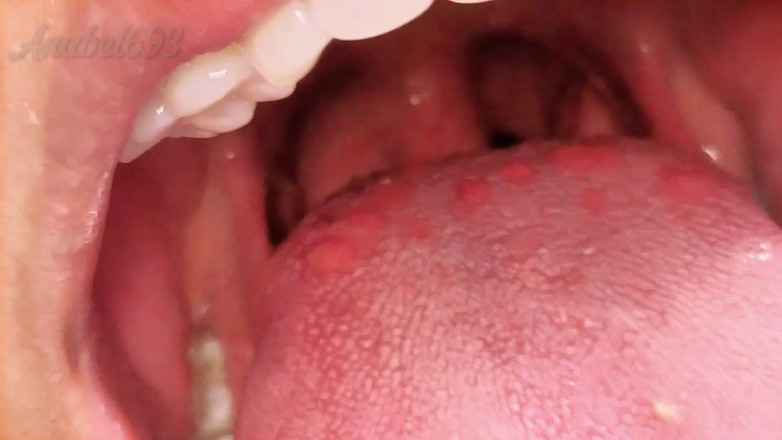 anabel693: 口腔恋物癖悬雍垂，我被硬的BBC呛到