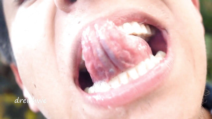 Dreichwe: Dělám triky svým jazykem na zahradě