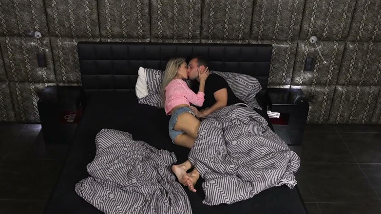 Cruel Anal Kingdom: Horny Couples Sucking and Riding Hard