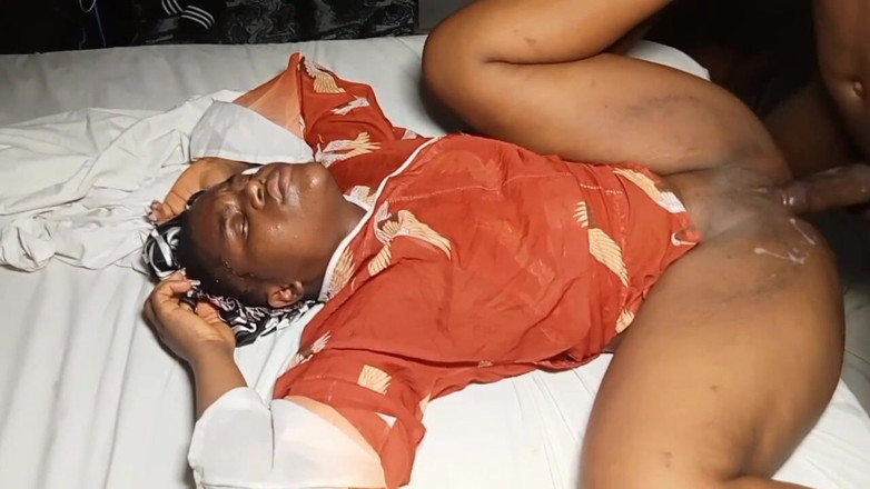 Ebony juicybutt: Baise-moi le sperme