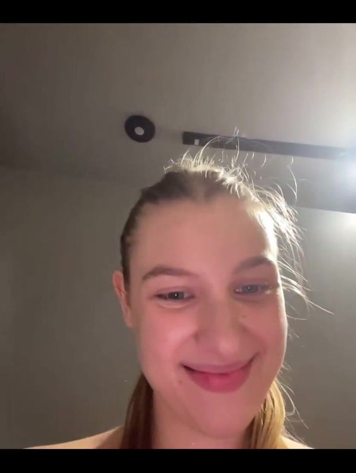 JuiceLussie: Đào tạo gợi cảm và phun nước trong phòng tập...