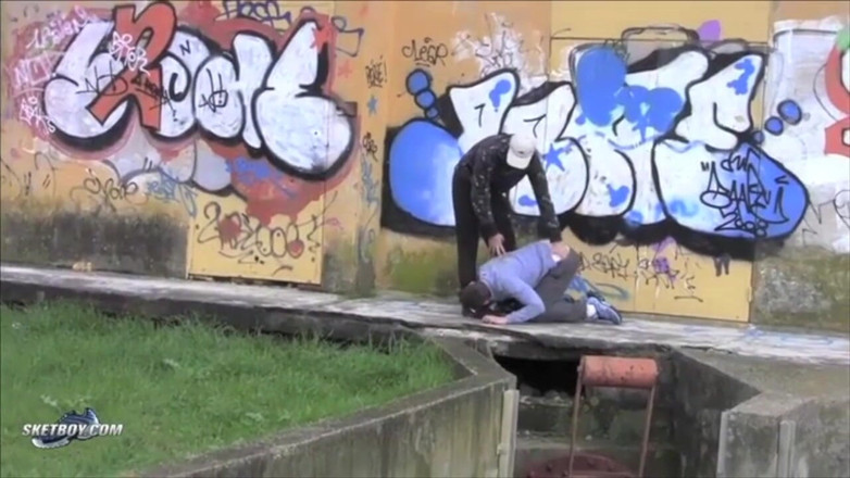 Sketboy: Me cheira me chupa