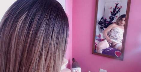 Lucasverga: Velmi koketní se na mě dívám před zrcadlem - zbožňuji se