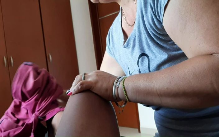 Madame Marie: Marie taille une pipe délicieuse à son beau-fils