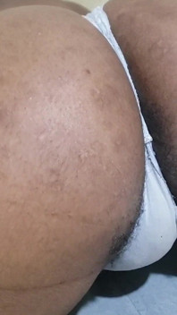Culi rotondi e bellezze del culo grosso - corpo sinuante in vetrina, sicurezza naturale, vere vibrazioni amatoriali