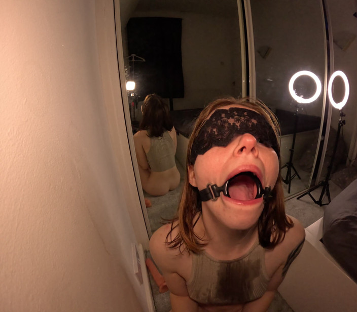 Polly Rocket: Blowjob Deepthroat Practice