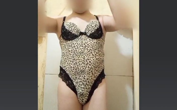 Carol videos shorts: Сексуальна нижня білизна leopard