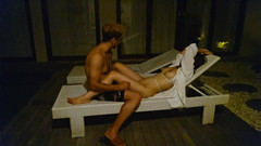 Foxybunnies: Přiměl tuto asijskou bohyni stříkat u bazénu