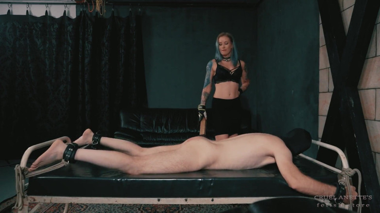 Cruel Anettes fetish world: Nalgadas duras de Anette