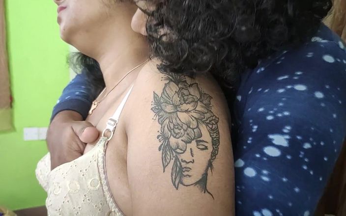 Vaigavarun45: Etek altı ve sutyen çıkarma ve ateşli göğüsler ile ateşli romantizm...