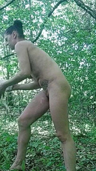 Masturbieren Im Wald Mit Analstöpsel