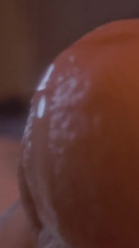 Buzzes Close up Pre-cum
