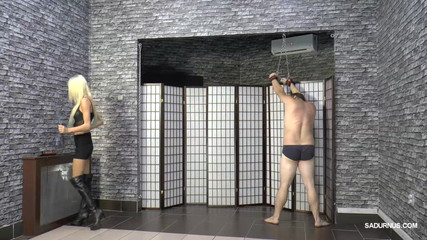 Sadurnus: Dvě z Her Ariel