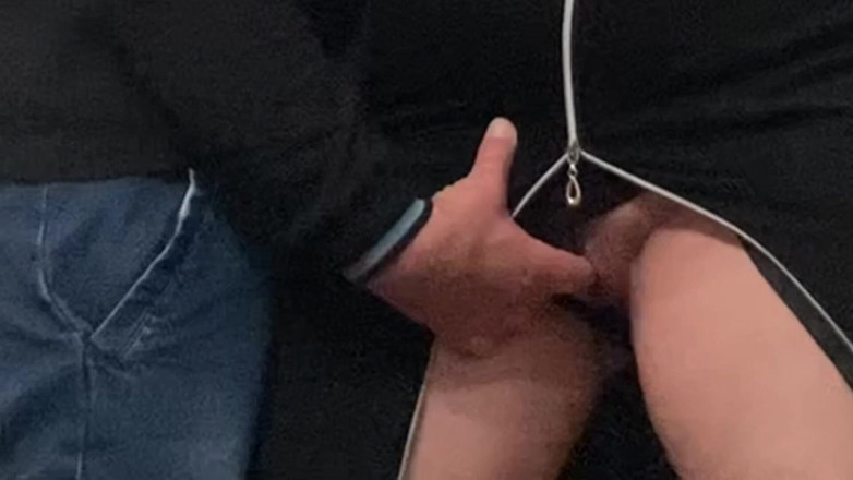 Niki studio: Uff!! Jari kotor orang asing menggesel pepek saya di kereta...