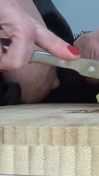 Big Hanging Tits Cook Breakfast