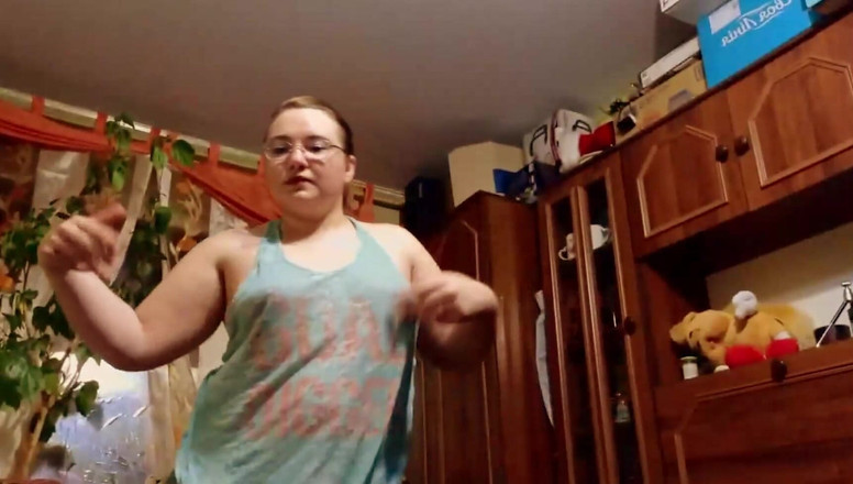 SchoolPrincess: Tarian keren yang biseksual dengan suasana hati yang nikmat