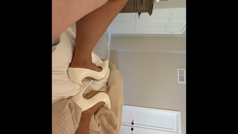 Takepad: Nylons Cum Sleeve