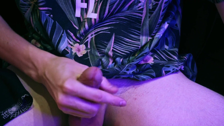 HotDogs studio: David's handjob