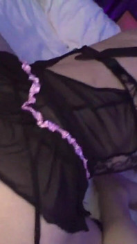 Část 3 Extrémní Domina zvrácená Domina vystavuje její holý zadek po celém městě!