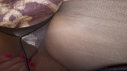 Lux Eva: Збуджена мачуха в сексуальних колготках (давайте дрочити разом)