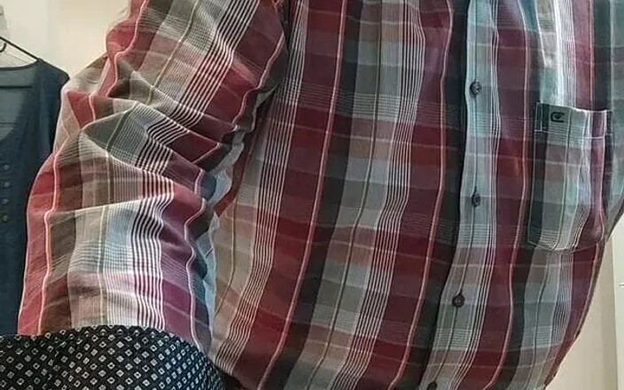 Karlchengeil: Stripping and Fucking the Laundry Basket