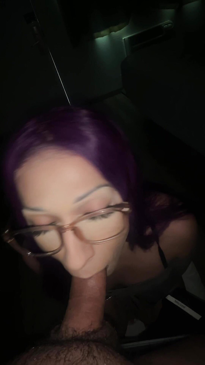 JsseMontz: 当我的男朋友在工作时吮吸一些男人的鸡巴