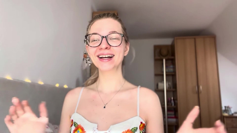 Goddess_Bella_Rae: Sissy gegen schwul