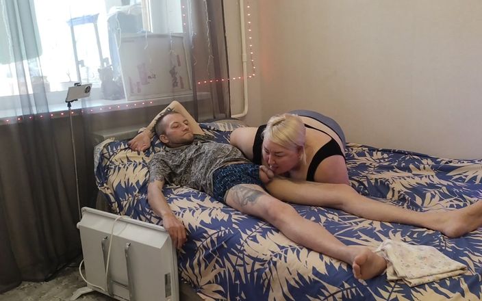 Zona901: 핫한 두꺼운 정액으로 입에 사정할 때까지 자지를 빨아주는 시어머니