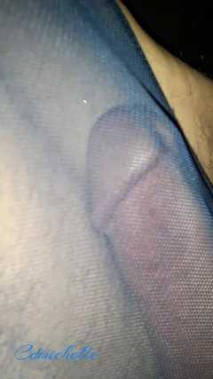 Crossdressers Cd Michelle wearing sexy lingerie: Travestito Travestito Travestito Sborra Un Grande Carico Indossando Una Tuta...