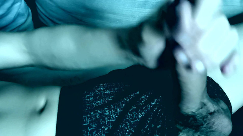 SEXY_GUYBEST: Zeer sexy gekreun en gepassioneerde masturbatie van een hete!