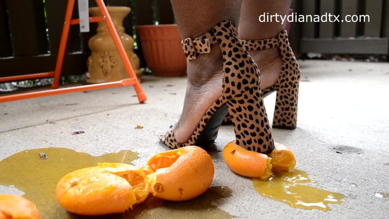 Dirty Diana Fetishes: Ovocné rozbití fetiš, část 2