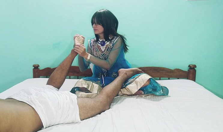 Bolly Karma: Interaksi seksual pertama nafsu kasar