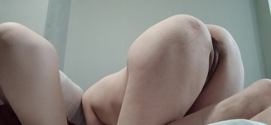 Lesbian-illusion: Two My Girlfriends Eat My Pussy at the Same Time