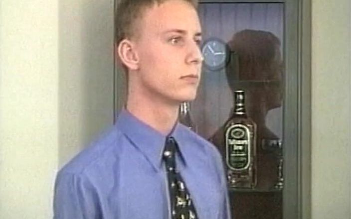 Gay 90's Vintage Porn: 性感的男人在运动 #1