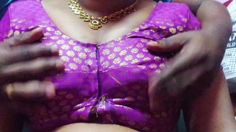 Desi Mohini: ホットな妻と夫が秘密のセックスを共有する