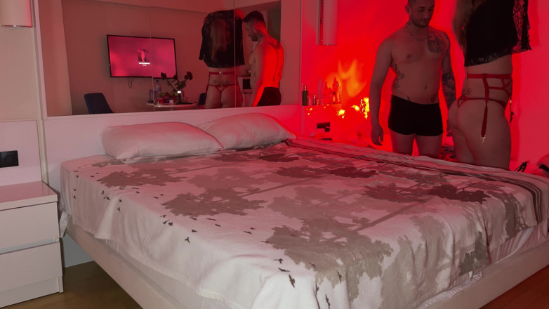sarsilmaz7: Il sesso perfetto nella camera d'albergo con un di lingua...