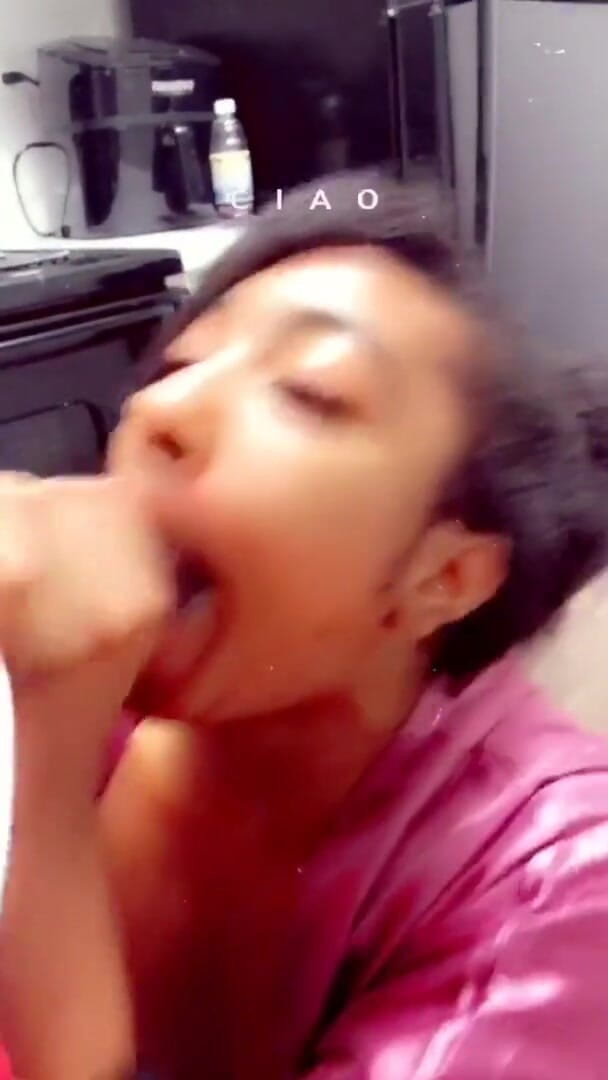 Fijii pornbox: Borularını tamir etmek için ıslak sakso geldi ama bu sonunda oluyor