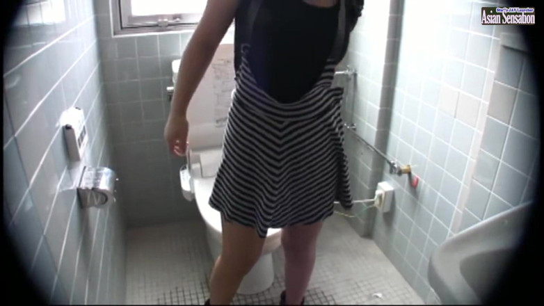 Studio JAV Launcher: Stuck up Older Women - Toilet Masturbation Collection of 25 - Ep13
