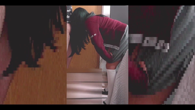 Anny Kitty: Sinh viên trẻ từ một viện công cộng đã dành cả...