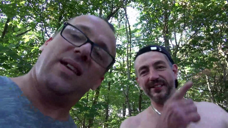 Deutschland Porno X: Heiße MILF und dreier, Outdoor-fick mit riesigen schwänzen in geile...