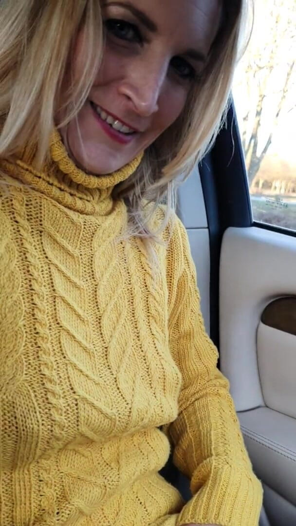 Serenexx: गीली लेगिंग मैं पेशाब करने के लिए फट रही थी ... Mmm Xx - Serenexx