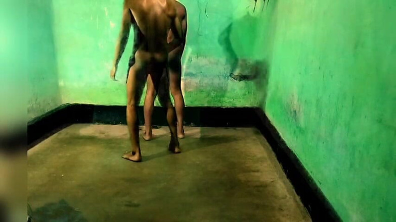 Desi Tits: Porno gay ragazzo etero scopa twink effeminato in piedi sesso...