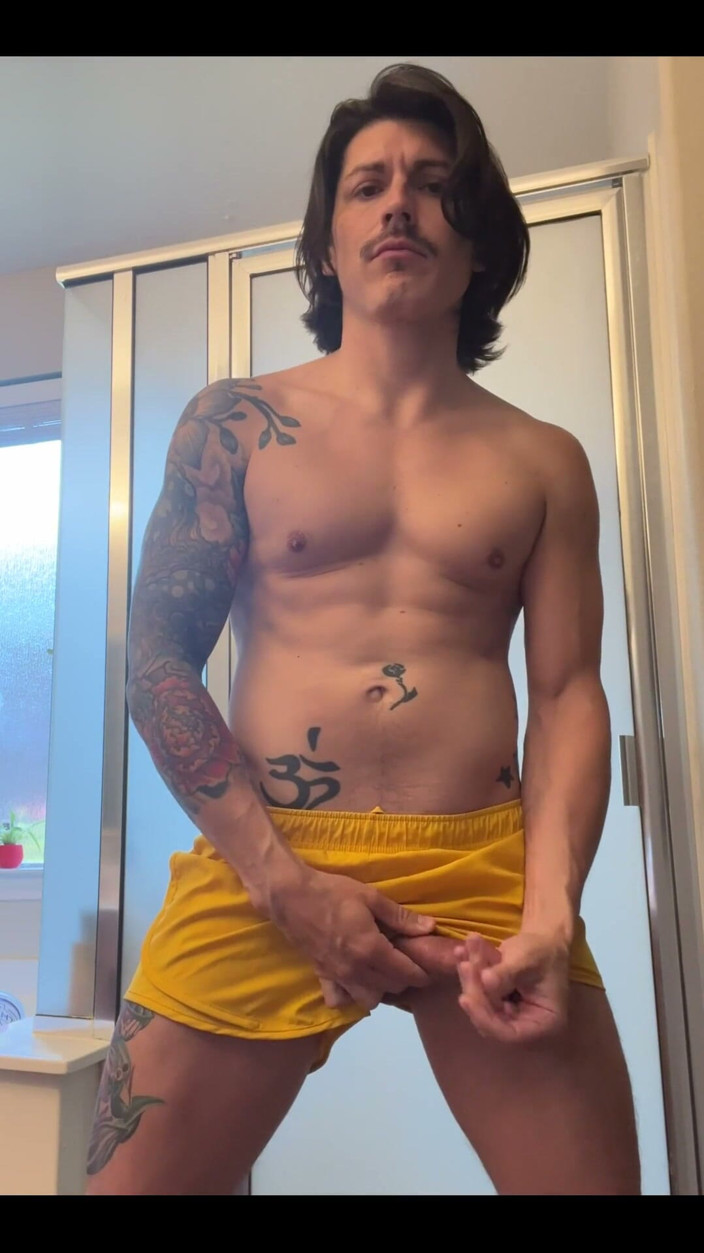 Andy Mendoza: Just a Little After Gym Tease