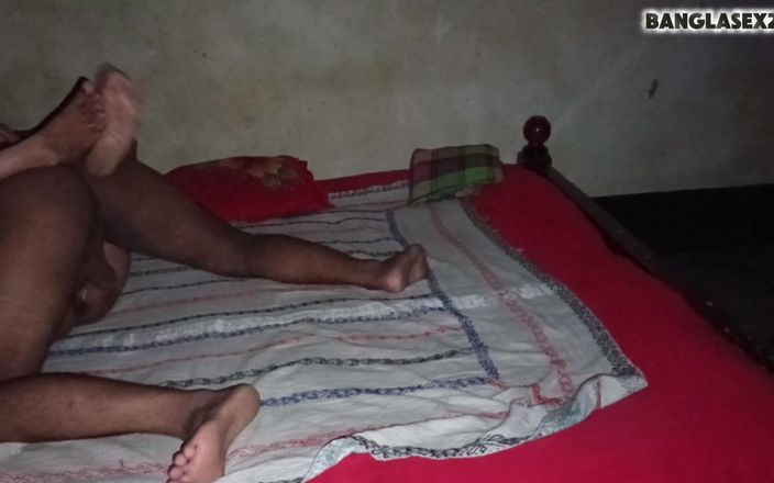 Bangla codacudi: Mladý pár z Mirpur Dháky - intimní vysokoškolský okamžik