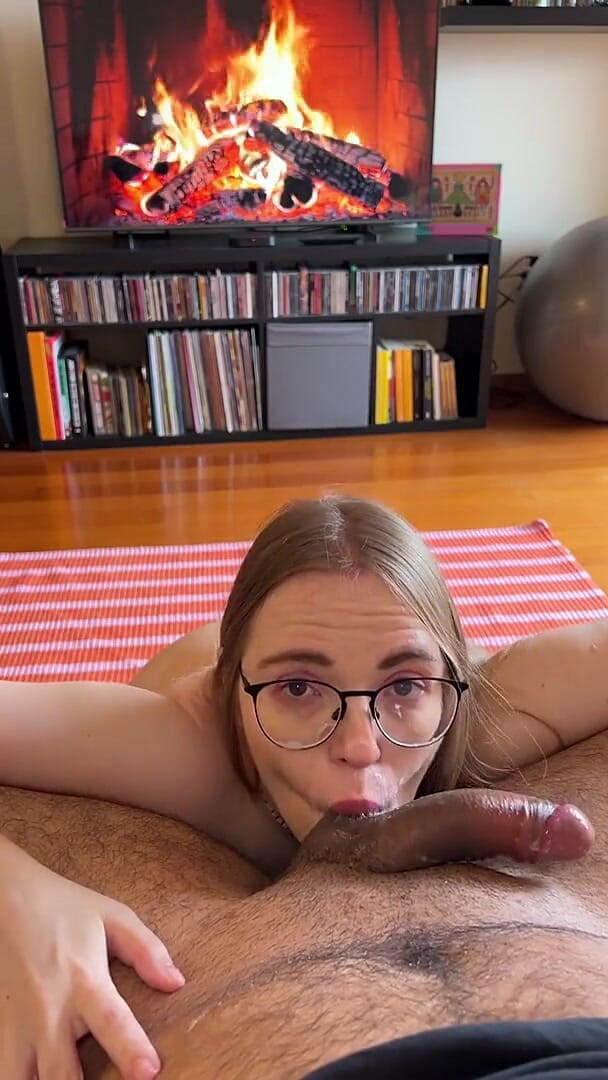 bitetwin9: Blonde Girl Gives a Sloppy Blowjob and Gets a Facial