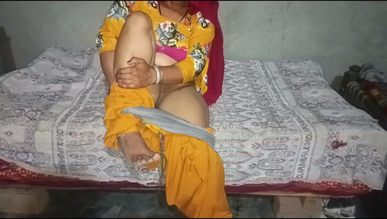 Savita5343: भारतीय देसी भाभी मुख-मै थुन रात में लंड चूसती है और मेरा मुंह में वीर्य निकालती है