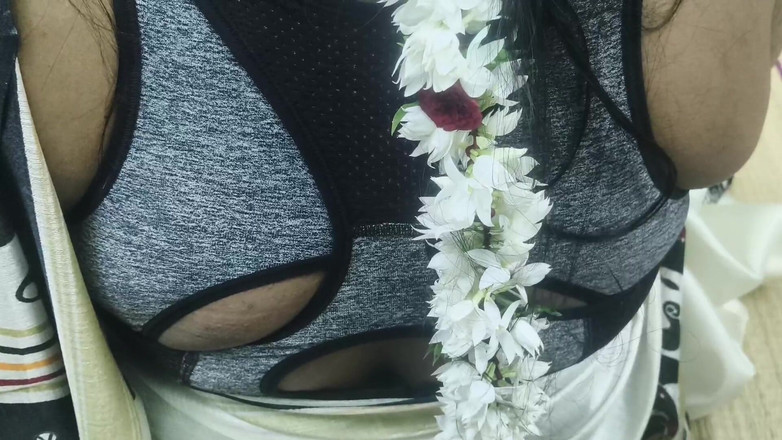 SneakyManner48: Desi 18 + nevlastní sestra přistižena při sledování porno videa, než poté,...