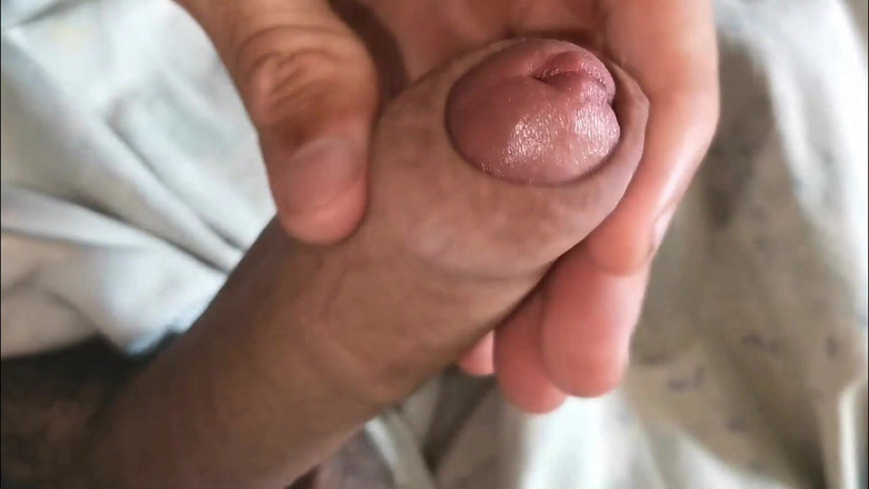 SEXY_GUYBEST: Kepala merah bengkak yang indah dari kontol besar yang terangsang